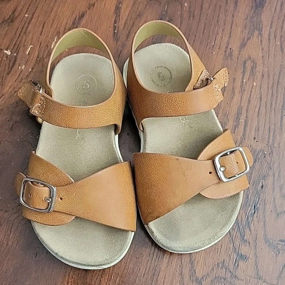 2 pair little girls size 5 sandals - Picture 5 of 7